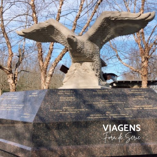 Monumento em homenagem a todos que morreram no ataque as torres gêmeas, em Atlantic Highlands