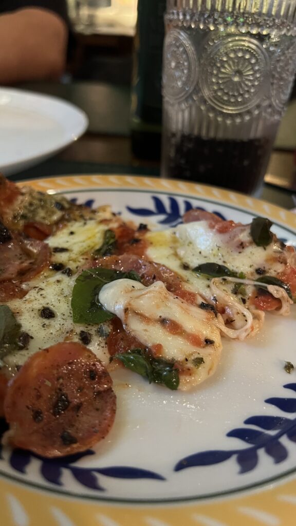 A Pizza Napoletana é uma experiência incrível na Forneria Paganini.